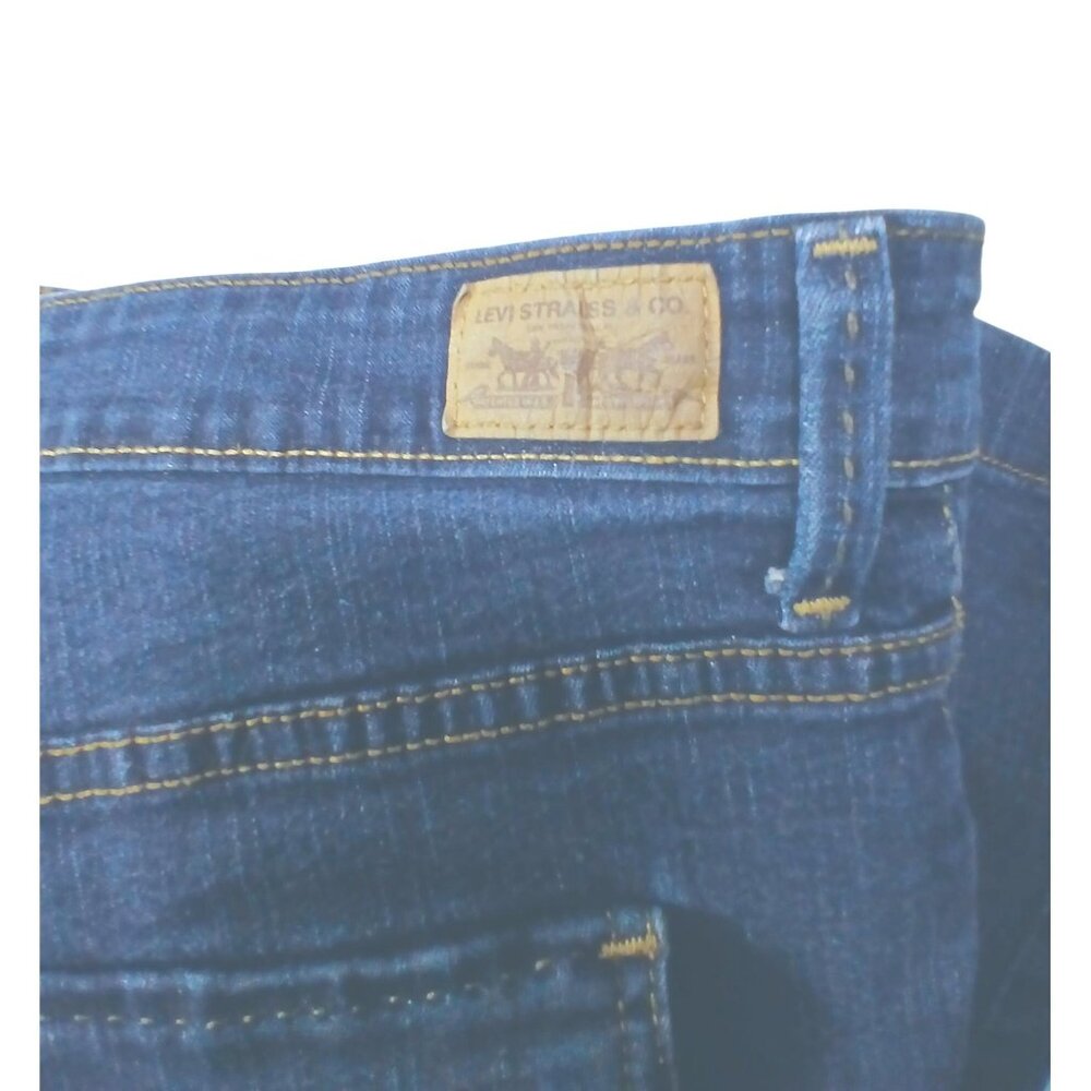 Levis Womens Denim Blue Jean Stretch Shorts Size 16 Flap Back Pockets Bermuda - Picture 15 of 15